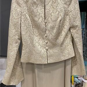 Marc Valvo collection satin skirt size 6 jacket appliqué size 8 sheen &shine 6/8
